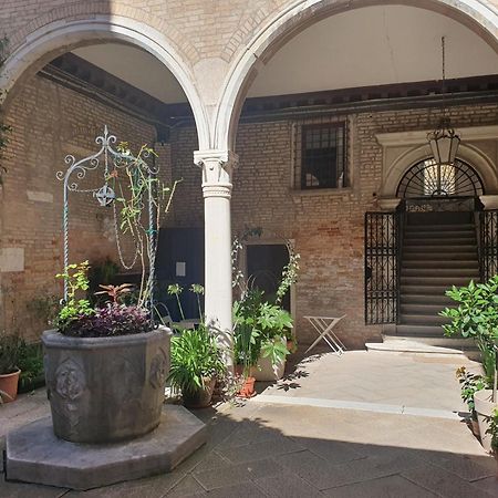 Apartament Al Mezzanino, Palazzo Torniello Wenecja Zewnętrze zdjęcie